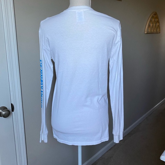 Gildan | Philadelphia | Women’s | Long-Sleeve | T-Shirt - Picture 11 of 16